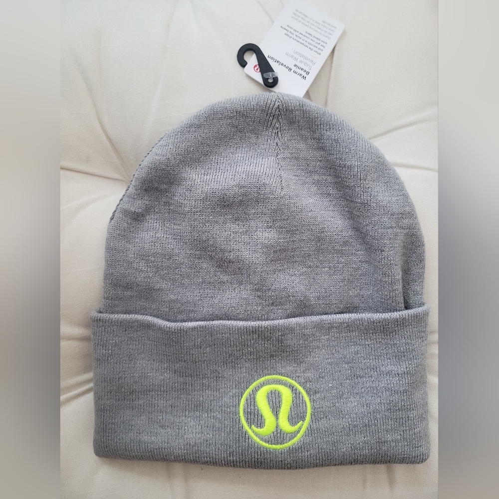 NEW Lululemon Gray Warm Revelation Beanie one size